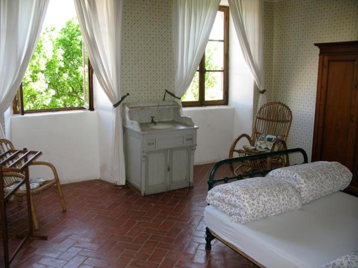 Le Relais Des Baronnies Hotel Montjay  Kültér fotó
