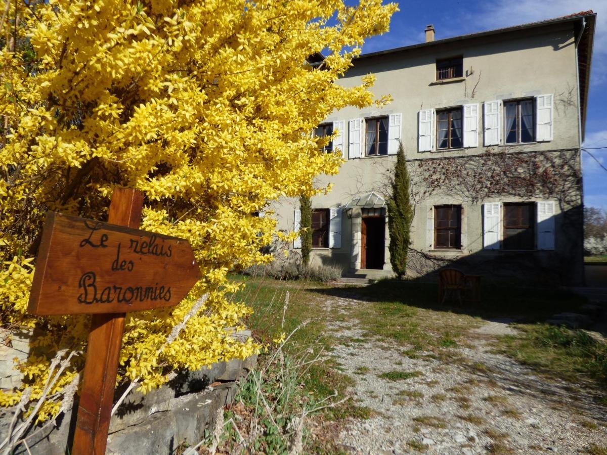 Le Relais Des Baronnies Hotel Montjay  Kültér fotó